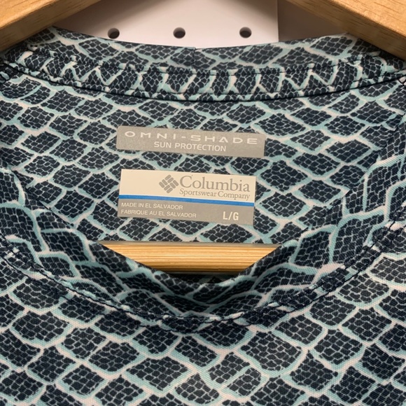 Women's Columbia PFG Omnishade Long Sleeved Shirt - Picture 4 of 5